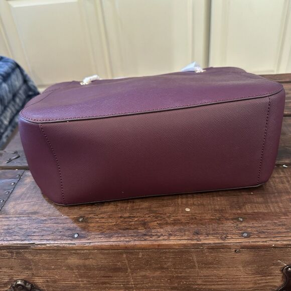 NWT Michael Kors Signature Jet Set Travel Large Chain Shoulder Tote Bordeaux - Picture 5 of 8